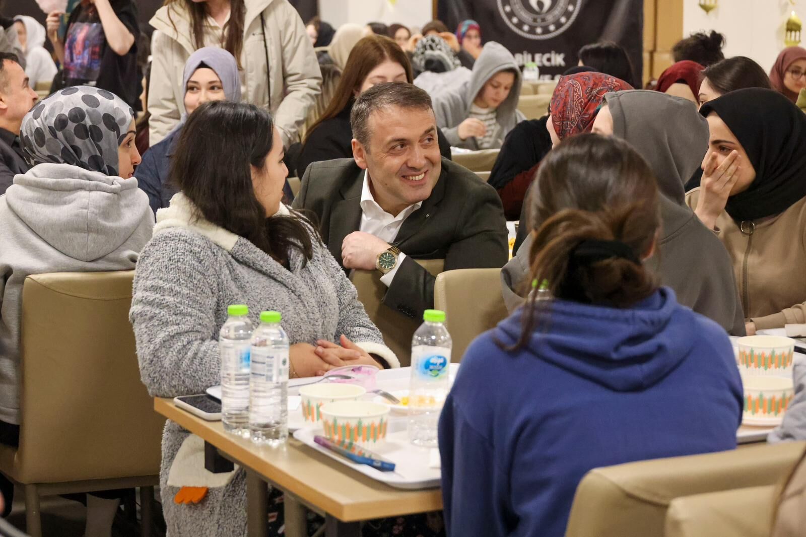 Gençlere Tecrübe Ve Bilgi Birikimlerini Anlattı 11269