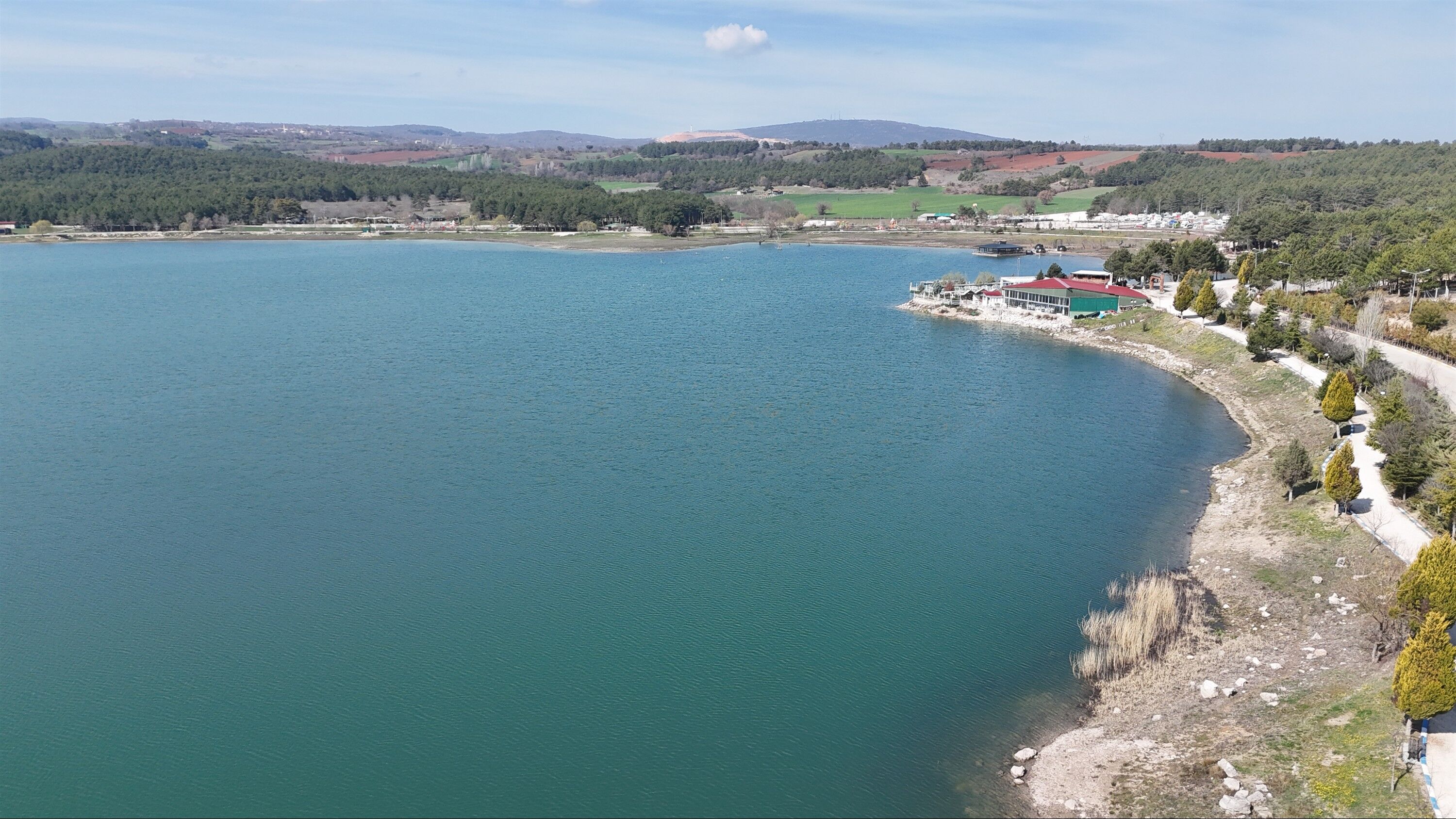 Gölette İlkbaharın Şiiri 12271