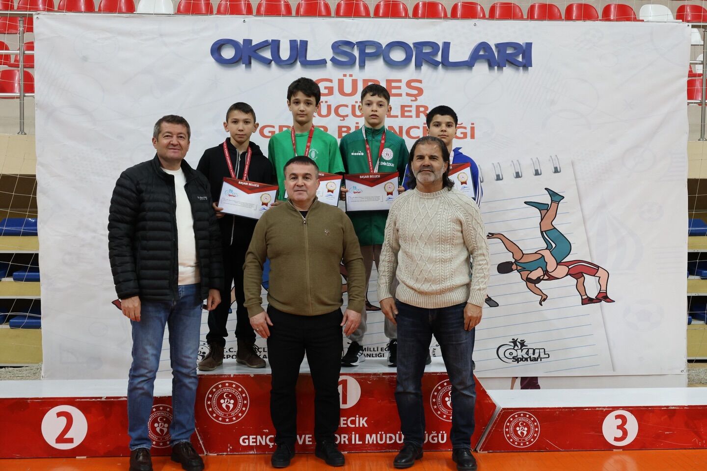 Güreşte Ödüller Sahiplerini Buldu 12328