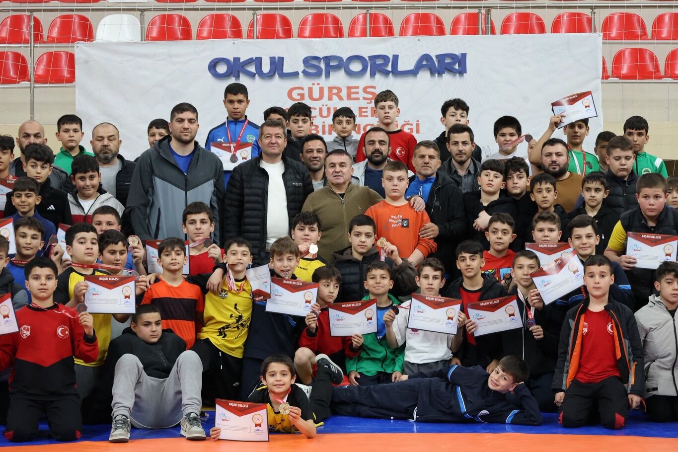 Güreşte Ödüller Sahiplerini Buldu 12329