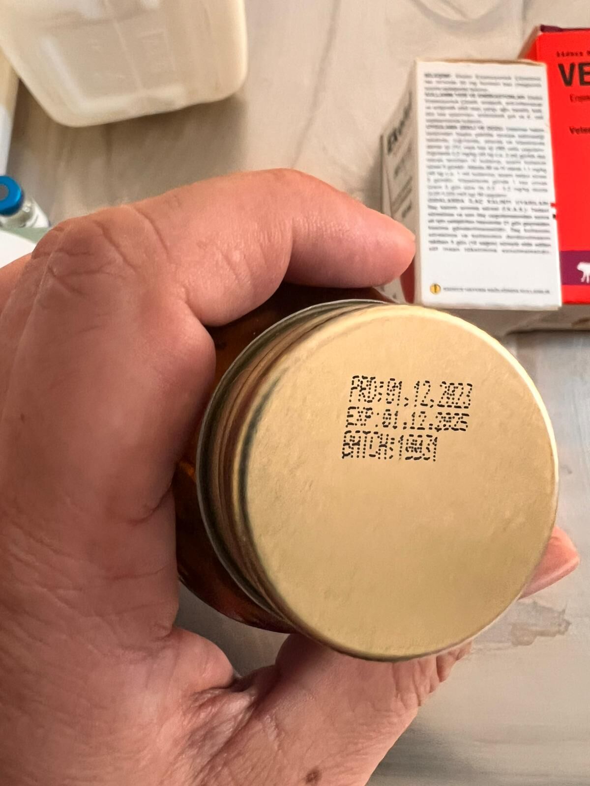 Hayvanlar Çipli, Kısır Değil, Ilaçların Tarihi Geçmiş 12404