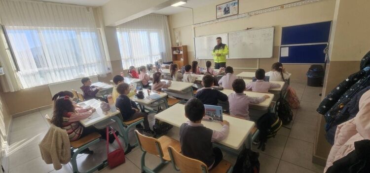 Jandarmadan Miniklere Trafik Eğitimi 11654