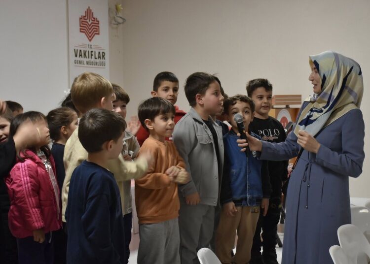 Kayıboyu Minikleri Ve Velileri İftarda Buluştu 11340