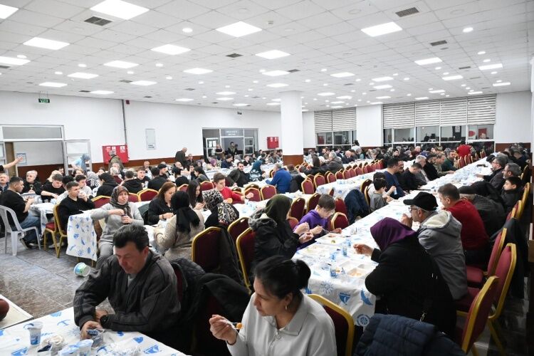 Kaymakam Öztürk, Şehit Aileleri Ve Gazilerle İftarda Buluştu 11216