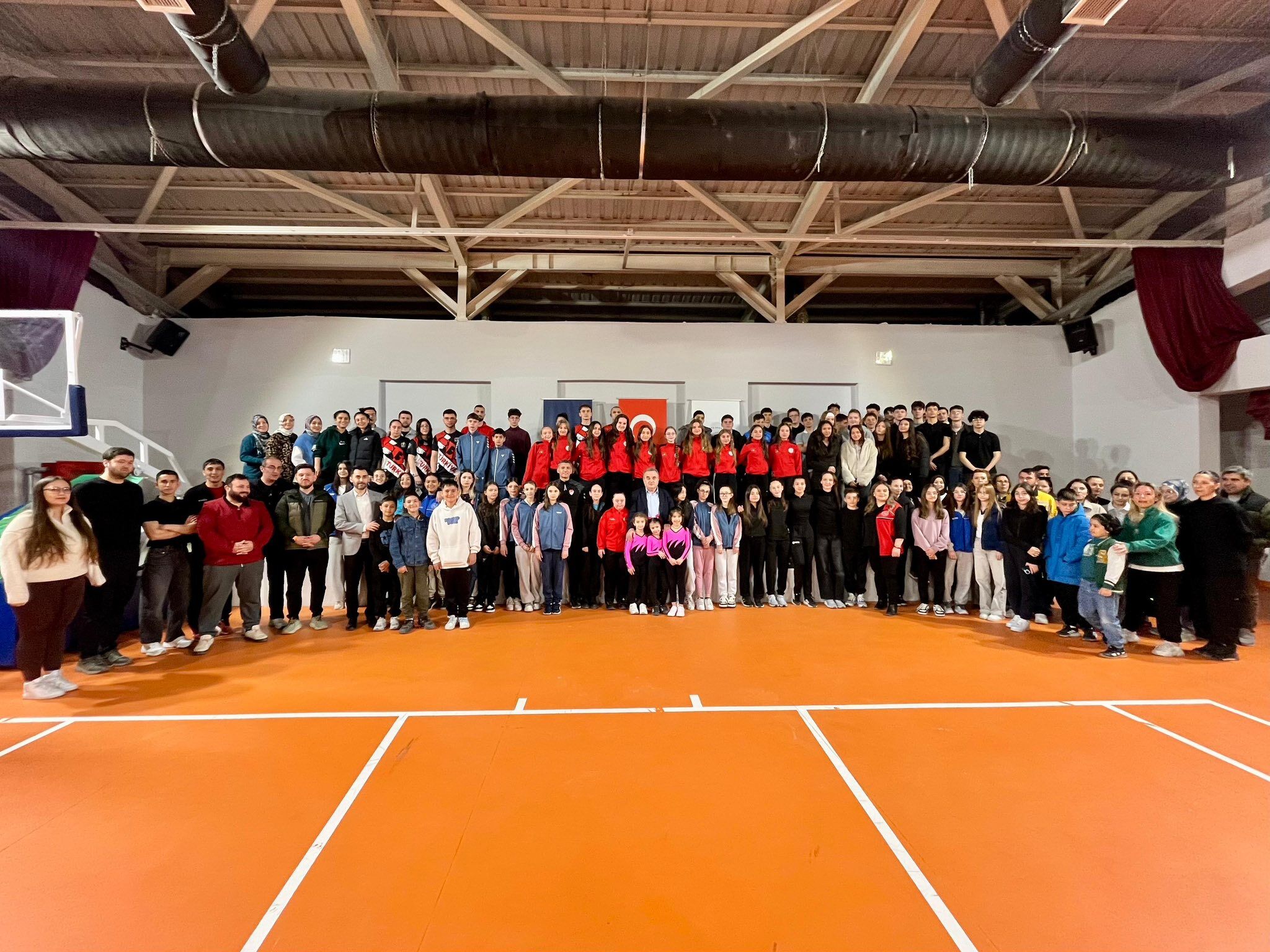 Kaymakam Öztürk Sporcularla İftar Sofrasında Buluştu 11630