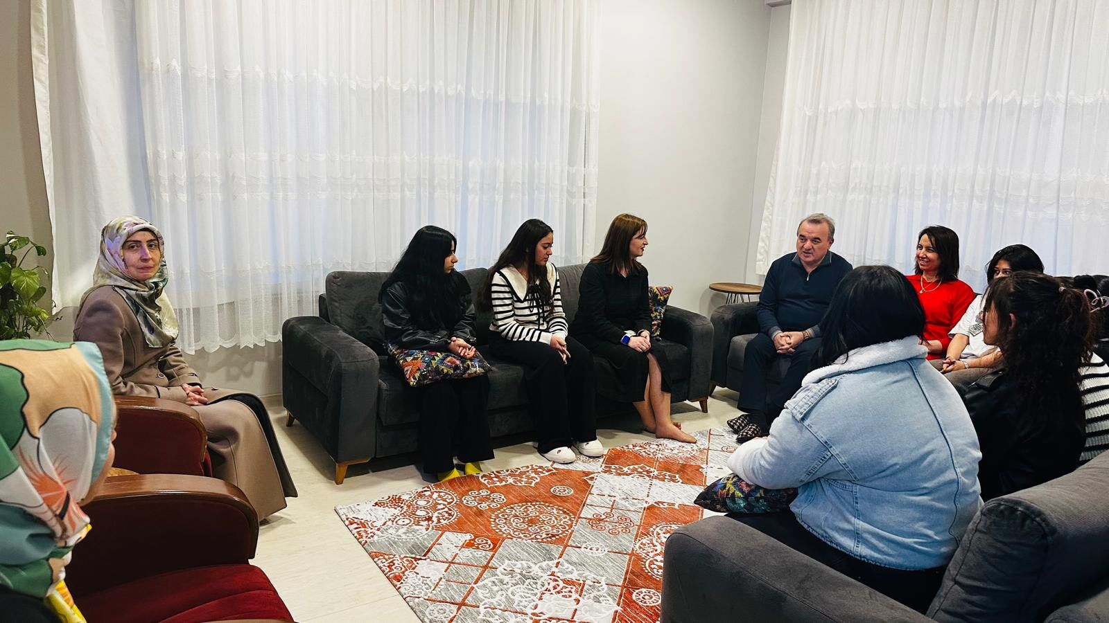 Kaymakam Öztürk Ve Eşi Bozüyük Sevgi Evleri’nde Çocuklarla İftarda Buluştu 11982