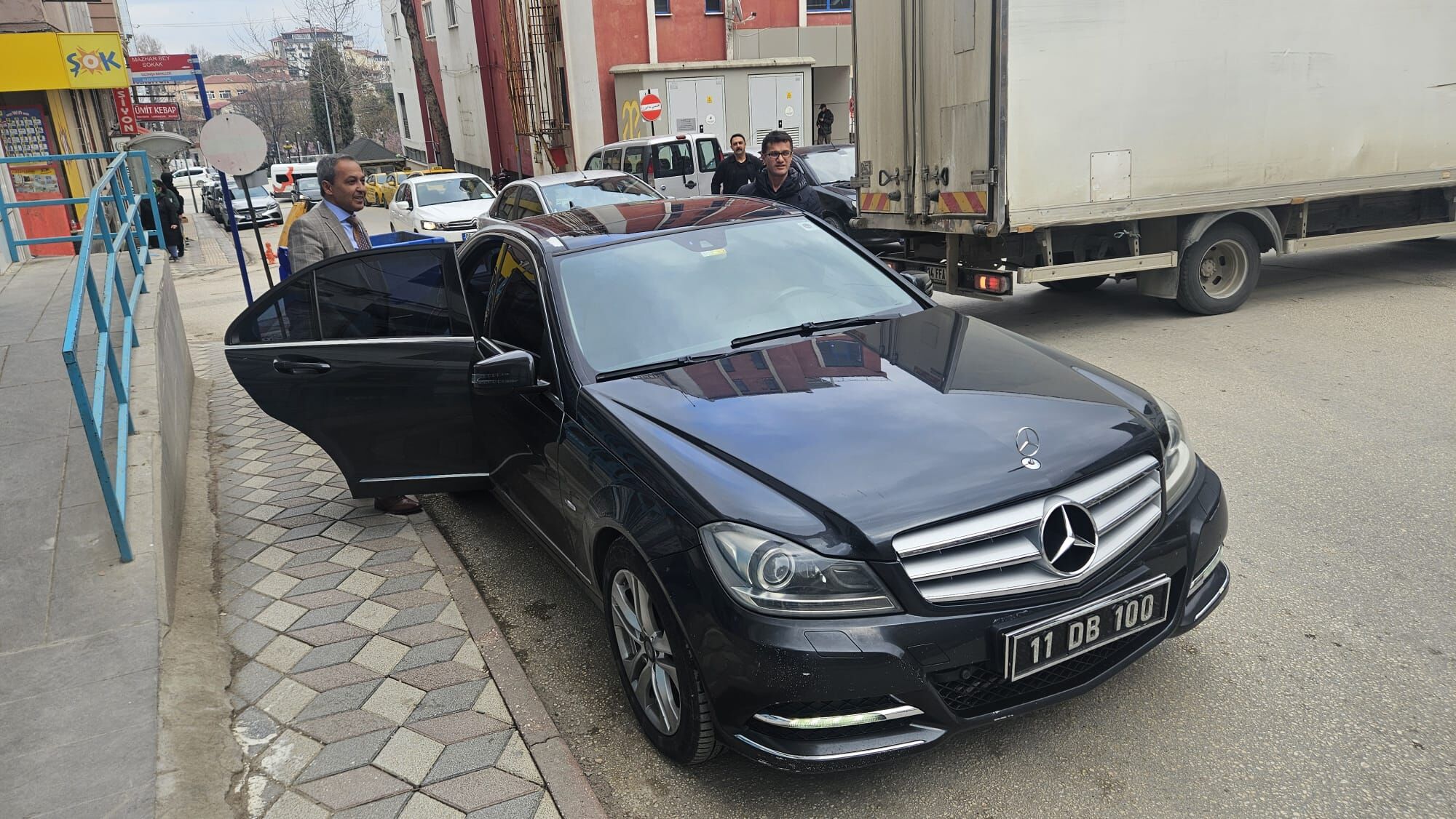 Makam Aracı Da Plakası Da Canti 12116