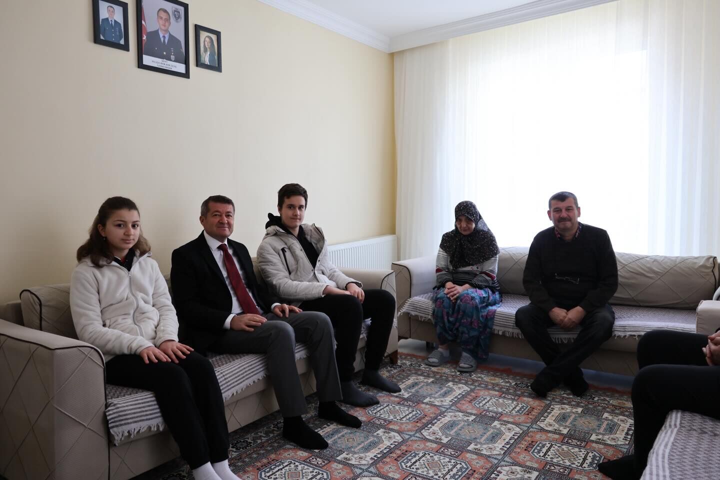 Müdür Şimşek’ten Şehit Ailesine Ziyaret 11986