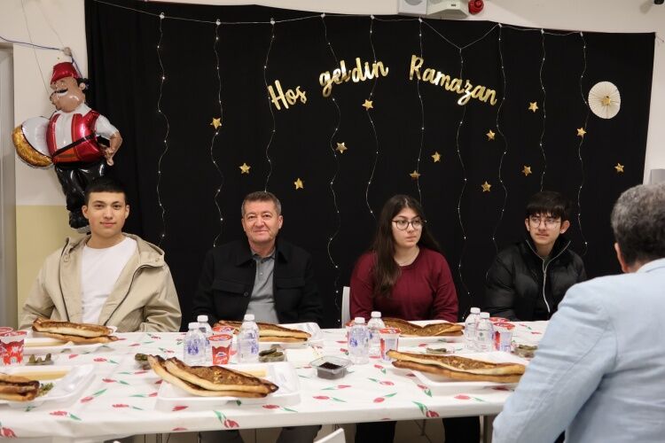 Ramazan Sofrasında Eğitim Buluşması 11472
