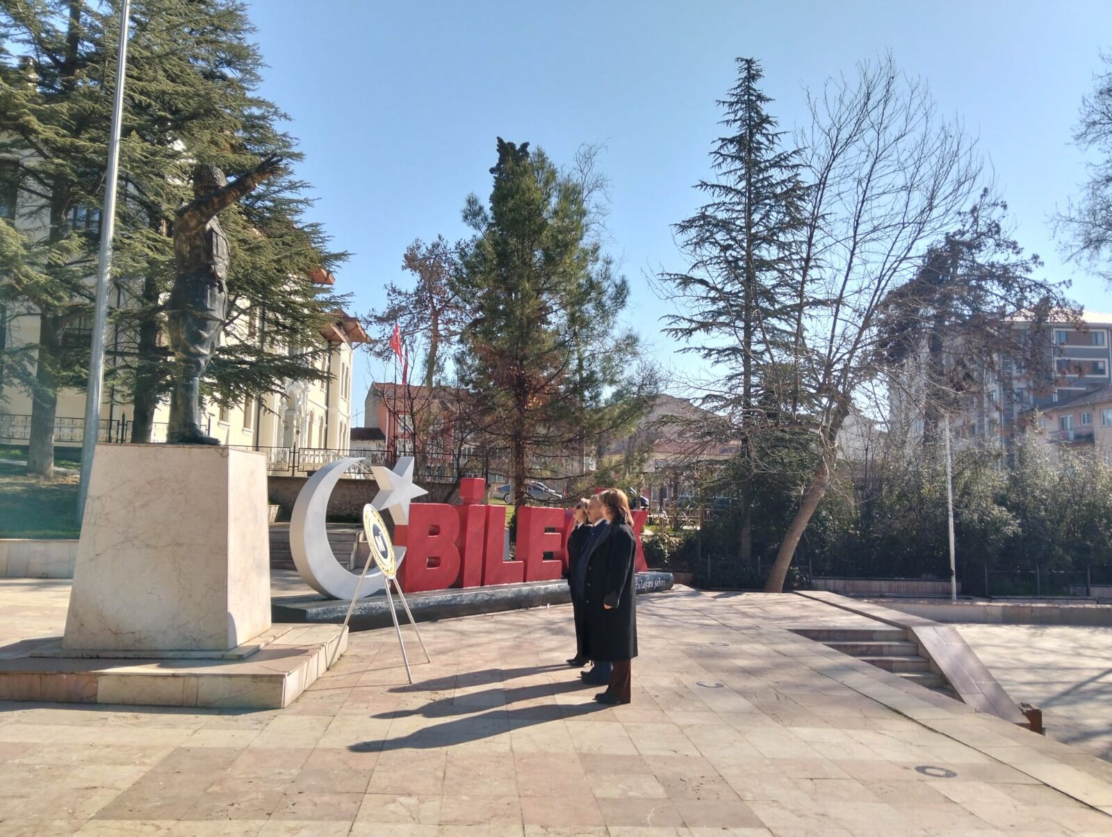 Smmm Odası Atatürk Anıtı’nda 11249