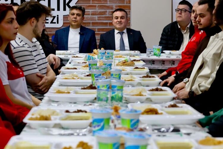 Söğüt’te Gençlerle İftar Buluşması 11731