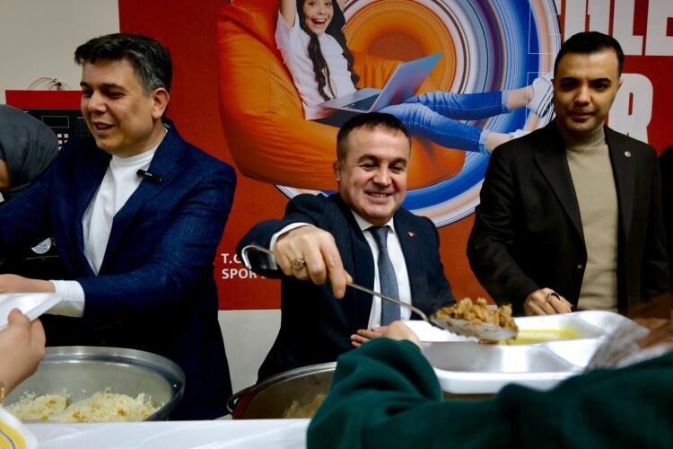 Söğüt’te Gençlerle İftar Buluşması 11732