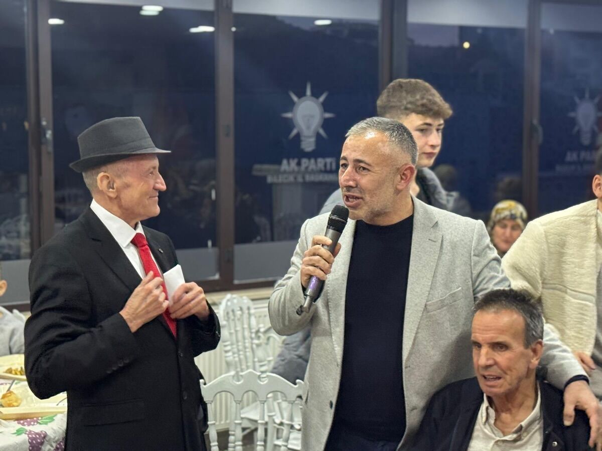 Tebessümleri Sofrayı Aydınlattı 11377