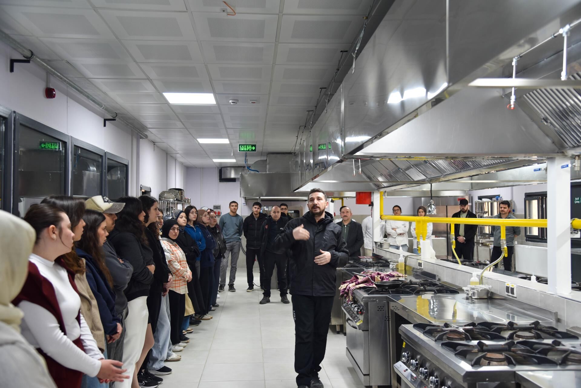 Üniversitede Yangın Eğitimi Ve Tatbikatı 12205