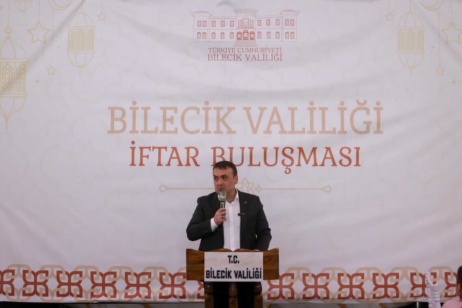 Vali Sözer “Devletimiz Her Zaman Çocukların Yanında” 11462