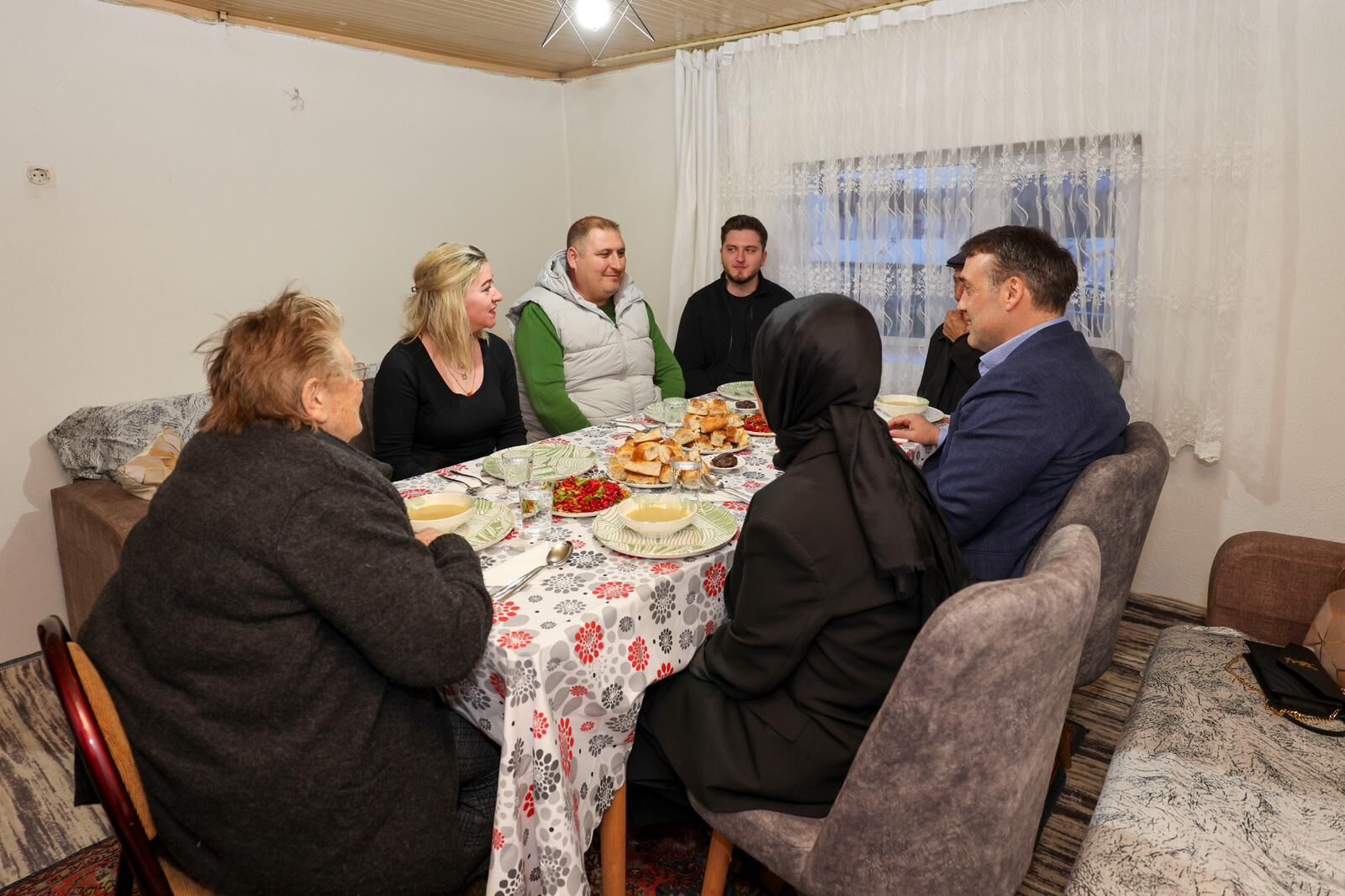 Vali Sözer, Gönüllere Dokundu 11937