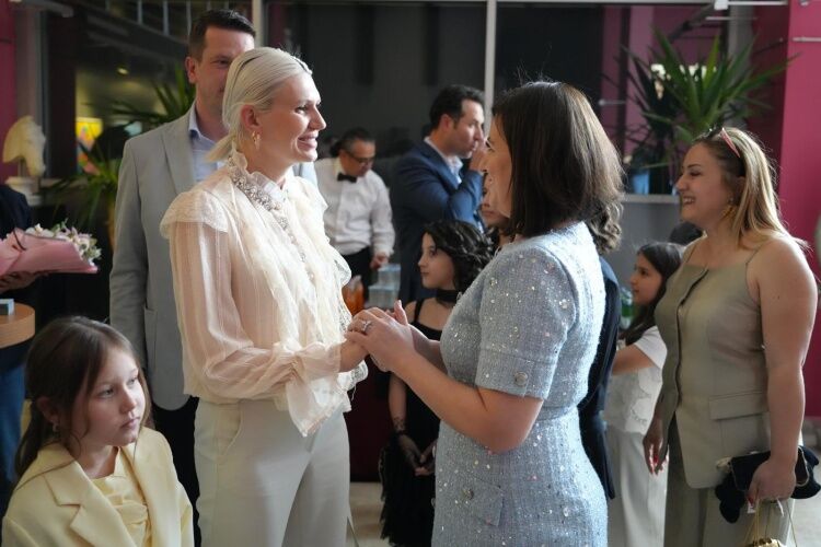 3 Nisan’a Özel “Renkli” Sürpriz 13198