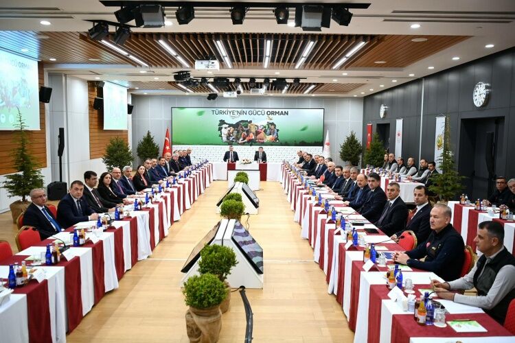 Ankara’da Kri̇ti̇k Zi̇rve 13543