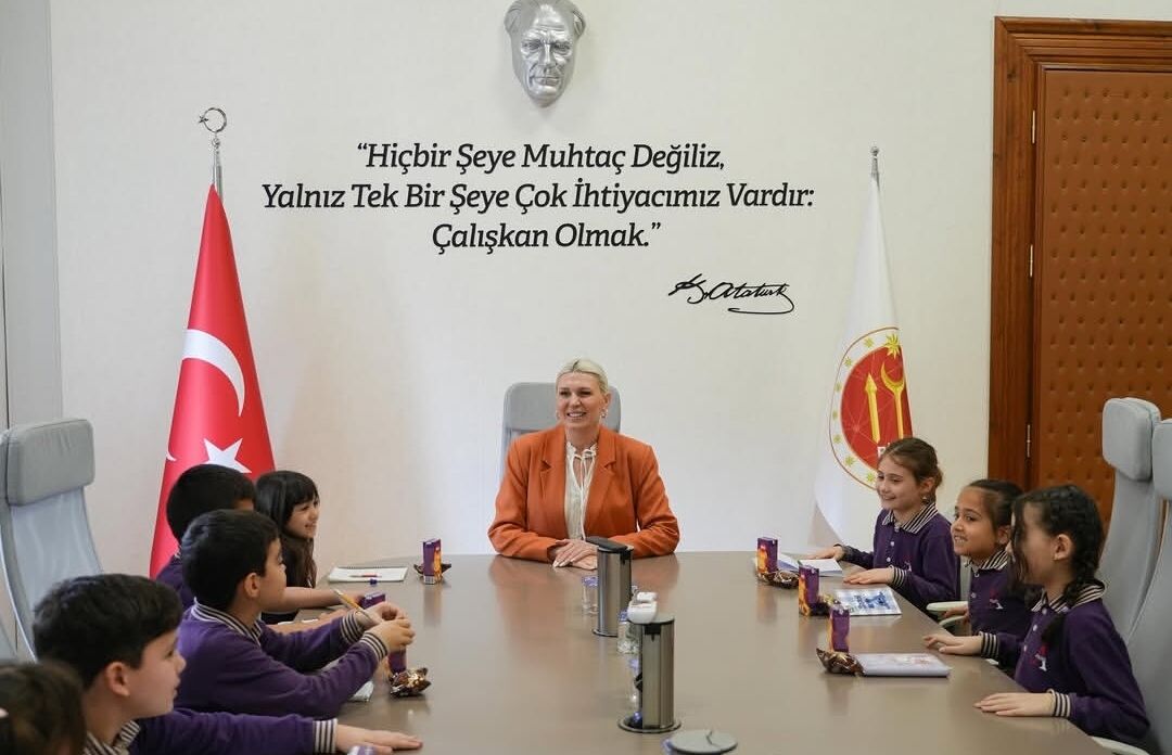 Atabil Koleji Öğrencileri Yerel Yöneticilerle Buluştu 13301