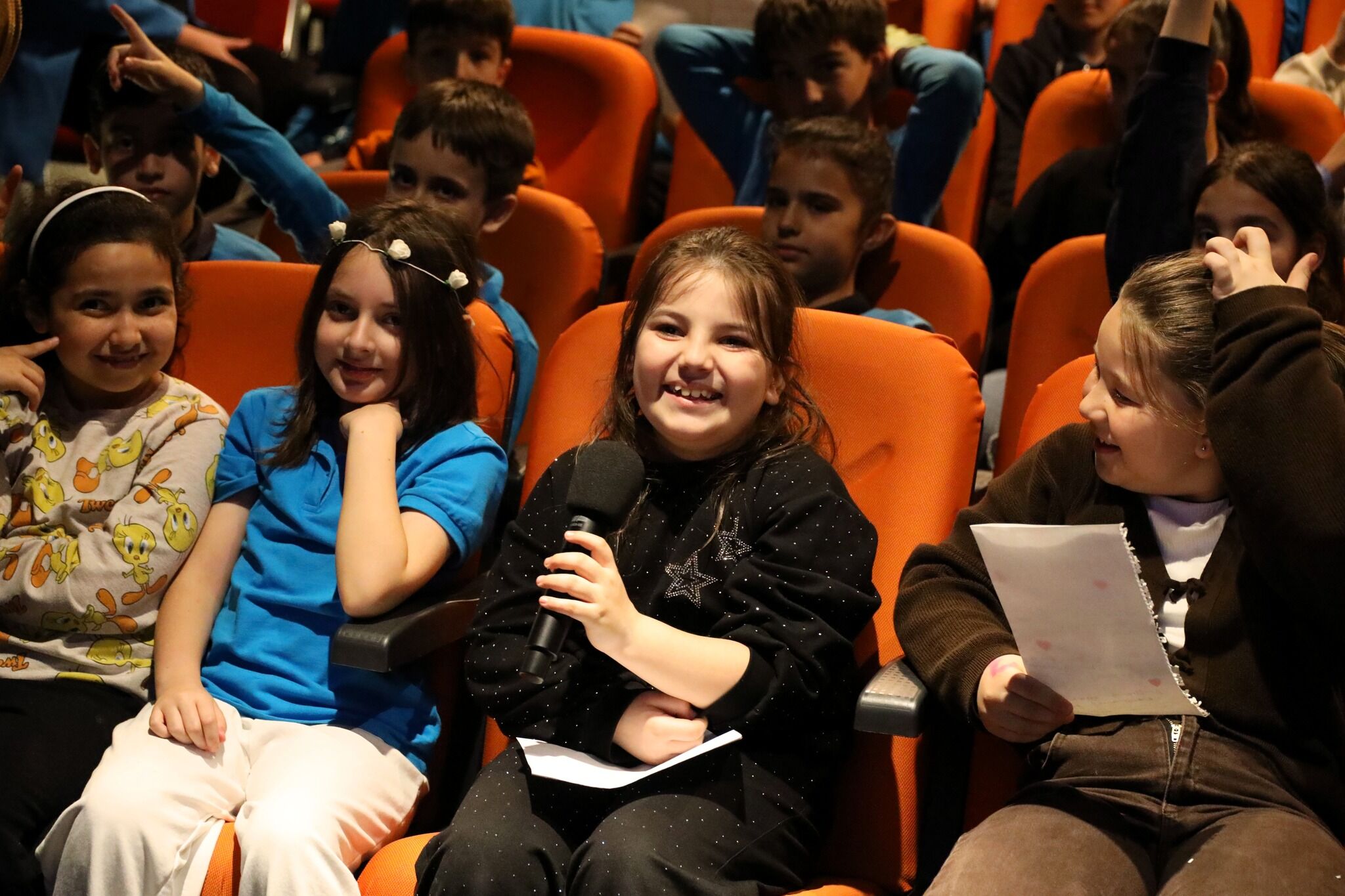 Başkan Sınıfa Girdi, Soru Yağmuru Başladı 12527