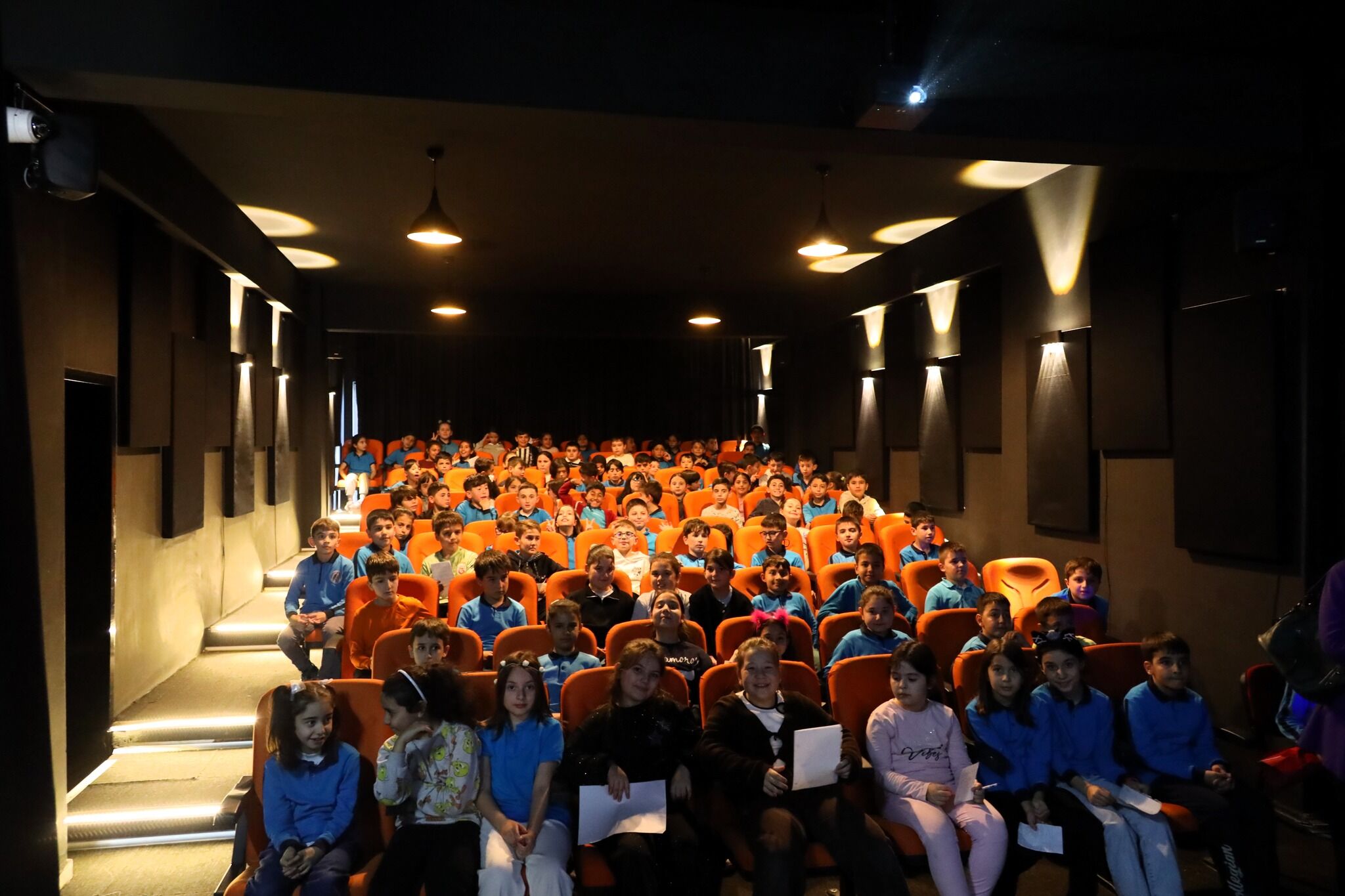 Başkan Sınıfa Girdi, Soru Yağmuru Başladı 12529