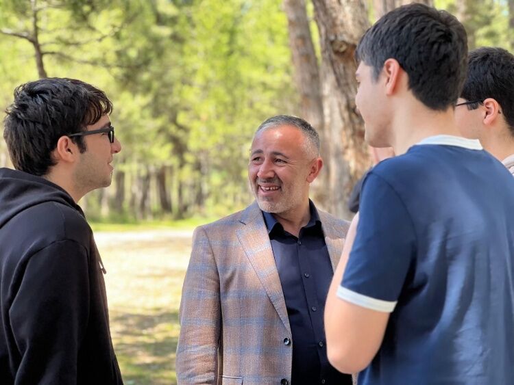 Başkan Yıldırım Gençlerle Sahada Yks Öncesi Moral Depoladılar 13591