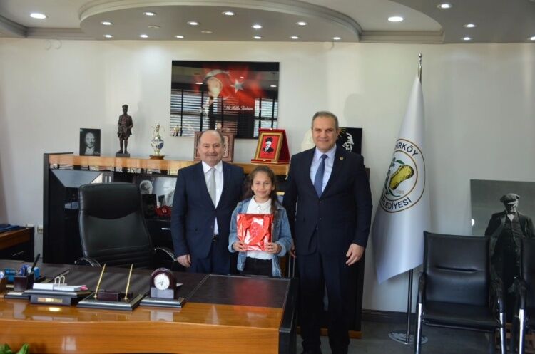 Bayırköy’de Başkan Koltuğu Öğrenciye Emanet 13468