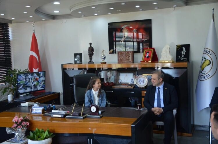 Bayırköy’de Başkan Koltuğu Öğrenciye Emanet 13470