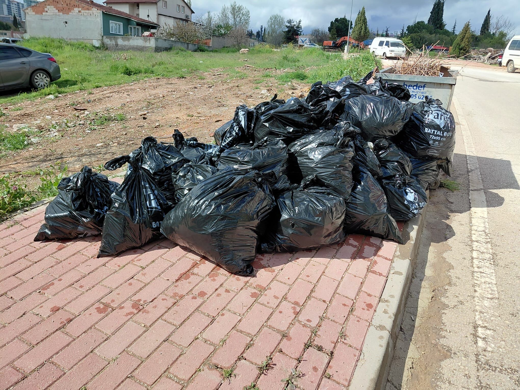 Bilecikte 73 Poşet Atık Toplandı 13461