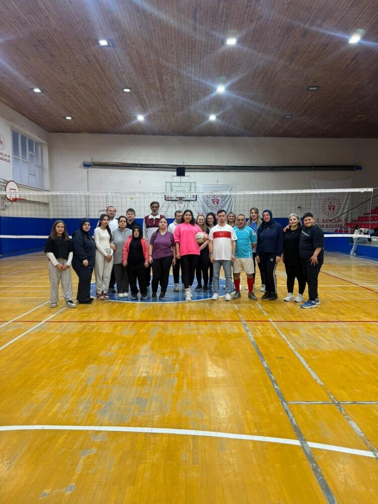 Bilecik’te Engelsiz Sahada Dostluk Rüzgârı Esti 13200