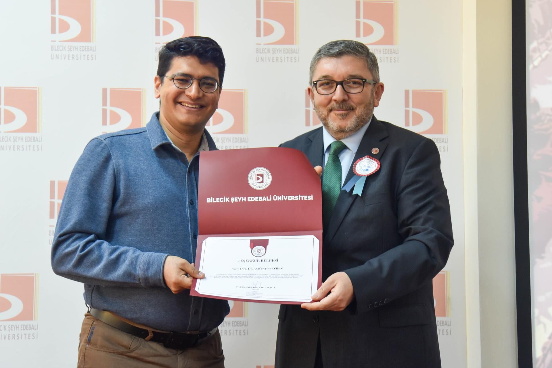 Bi̇leci̇k’te Geleceği̇n Sağlikçilari Sahnede 13549