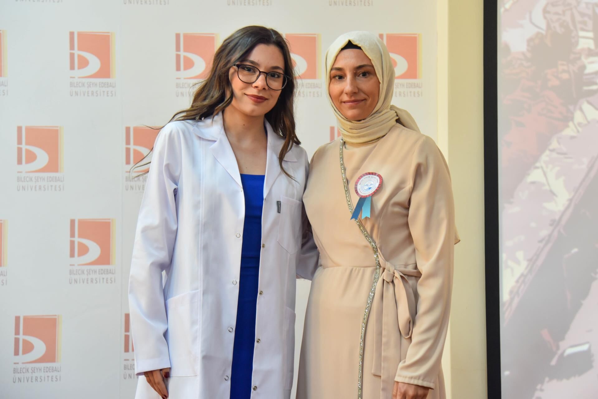 Bi̇leci̇k’te Geleceği̇n Sağlikçilari Sahnede 13551