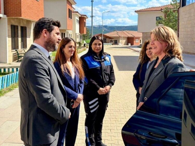 Bilecik’te “Gönül Köprüleri” Projesi Çocuklarla Anlamlı Buluşma 13536