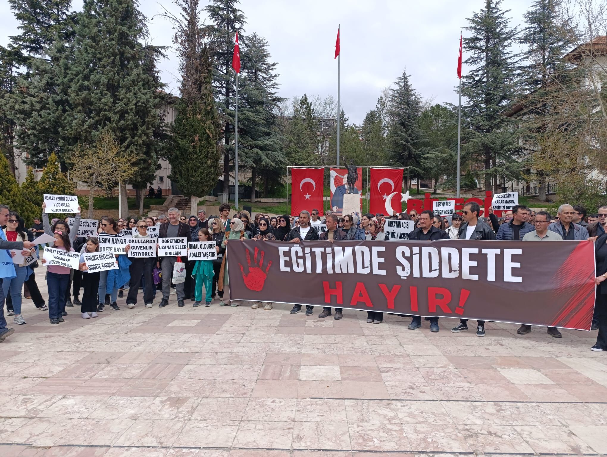 Bilecikte Öğretmenler Alanı Doldurdu 13102