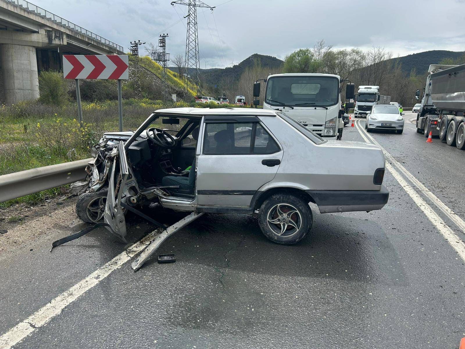 Bi̇leci̇kte Zi̇nci̇rleme Kaza 4 Yarali 12587