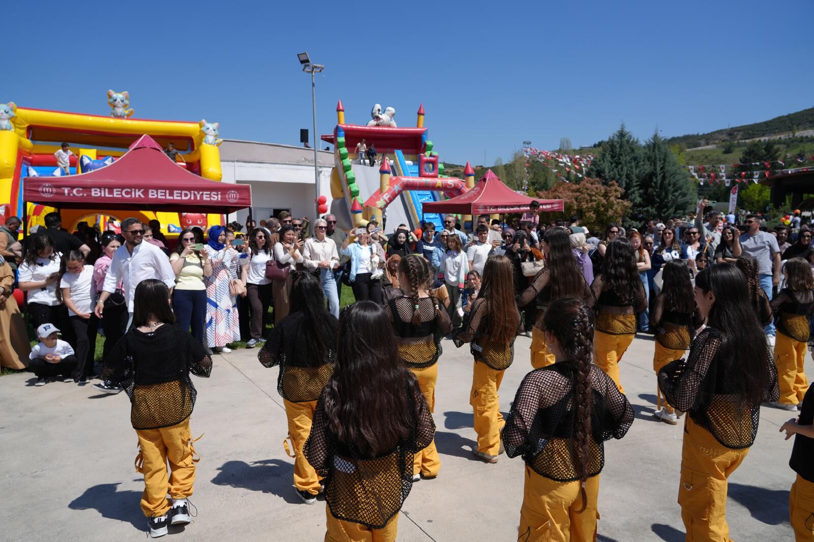 Binlerce Çocuk Bayram Coşkusu Yaşadı 13511