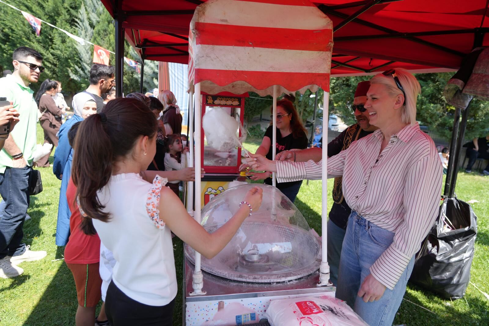 Binlerce Çocuk Bayram Coşkusu Yaşadı 13514
