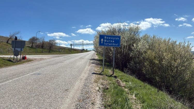 Bozüyük Tavşanlı Yolunda Yönlendirme Levhaları Yenilendi 13530