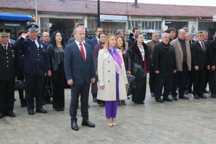 Çocukların Sahnesi Alkış Topladı 13443