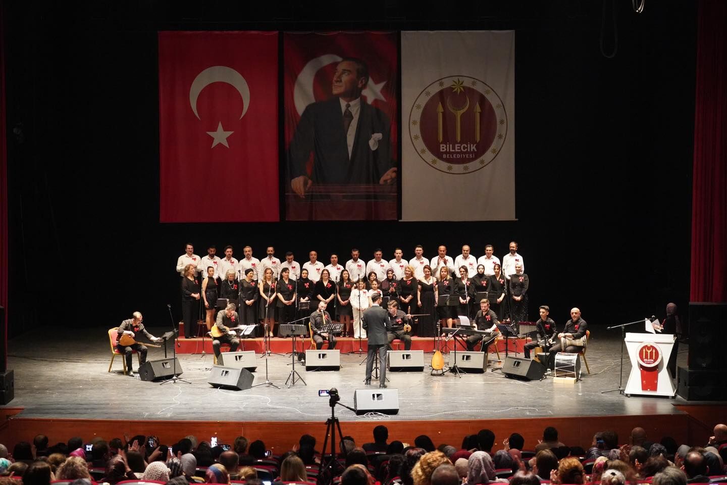“Dilimizdeki Türküler” Konserine Bilecik’te Yoğun İlgi 12845