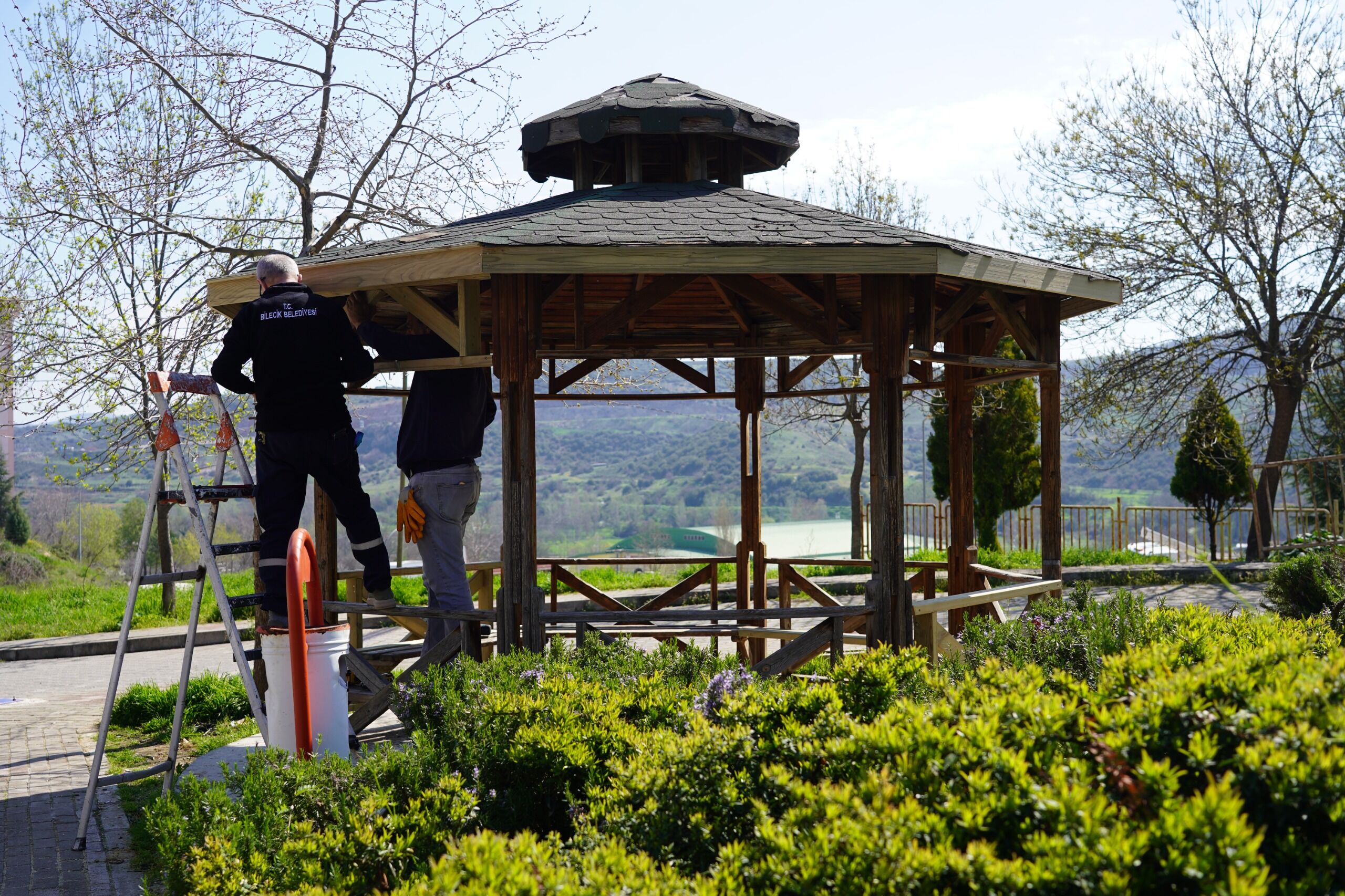 Fen İşleri Ve Park Bahçelerden Yoğun Mesai 12908