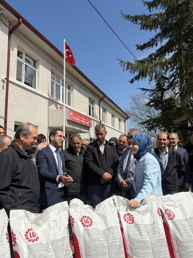 Gölpazarı’nda Üretim Hamlesi 10 Bin Dekarı Aşan Ayçiçeği Ekimi Hedefi 12717