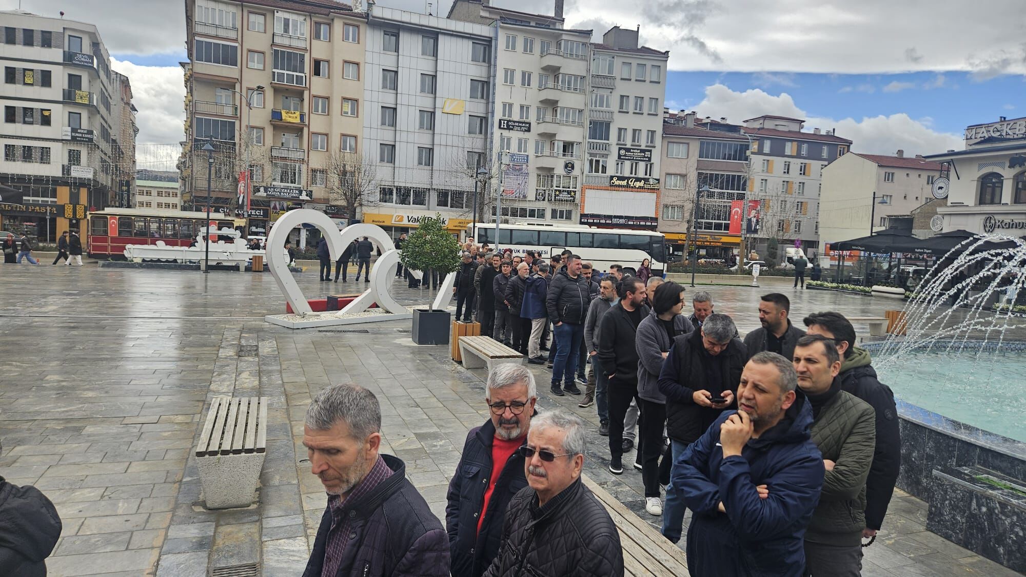 Hacı Ahmet Baba Son Yolculuğuna Uğurlandı 12589