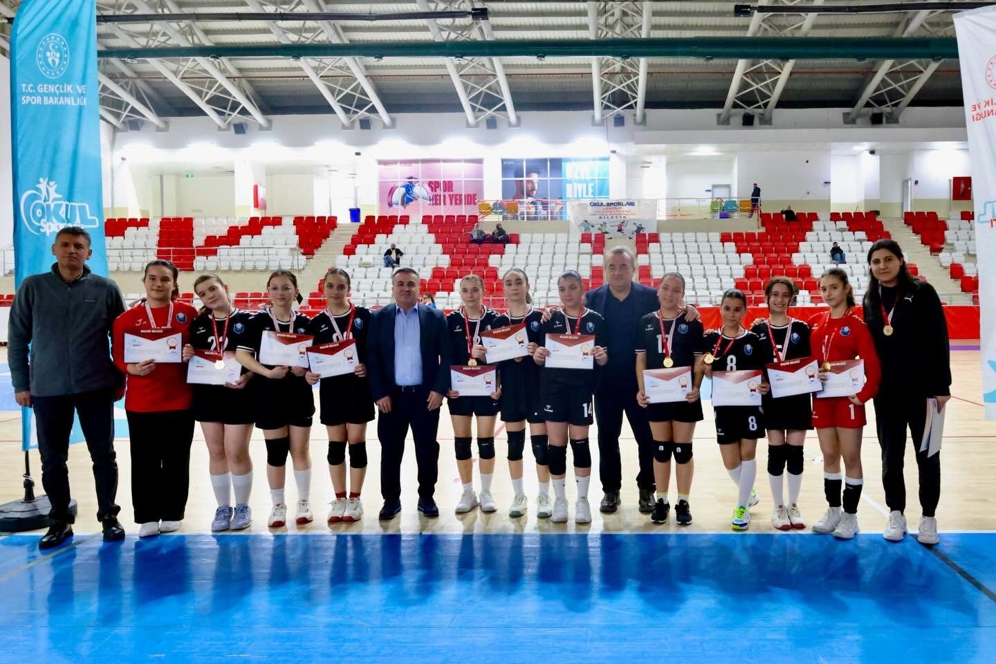 Hentbol Yarı Finalleri Sona Erdi 12654