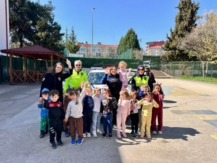 Minik Öğrencilere Polislik Eğitimi 12785