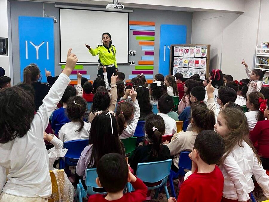 “Minik Trafik Dedektifleri Sahada” 13455