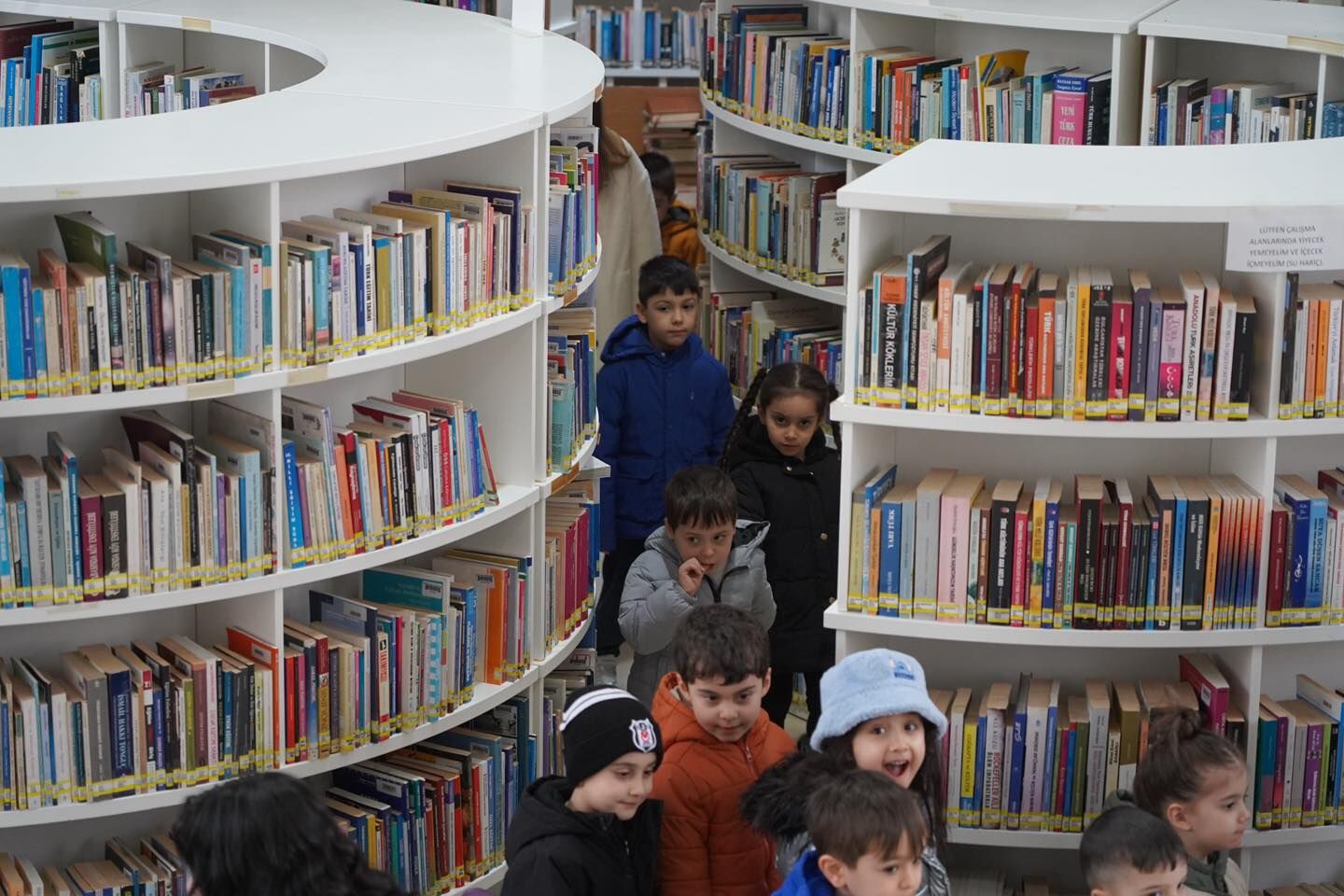 Minikler Kütüphane Haftası’nda Kitaplarla Buluştu 12422