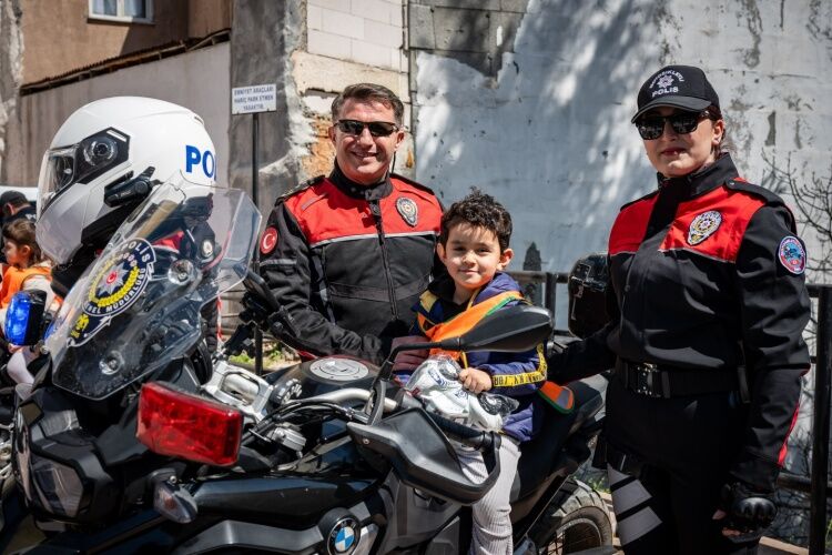 Miniklerden Emniyete Polis Haftası Ziyareti 12787