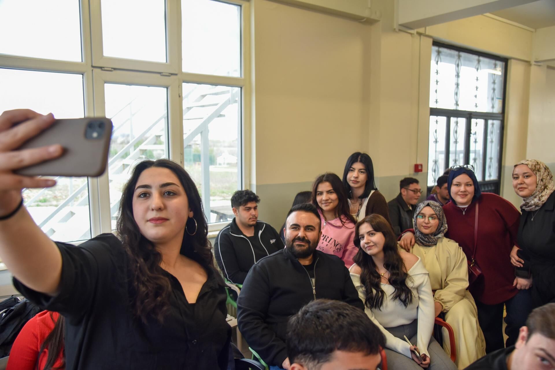 Miniklere Kütüphane Sevgisi 12496