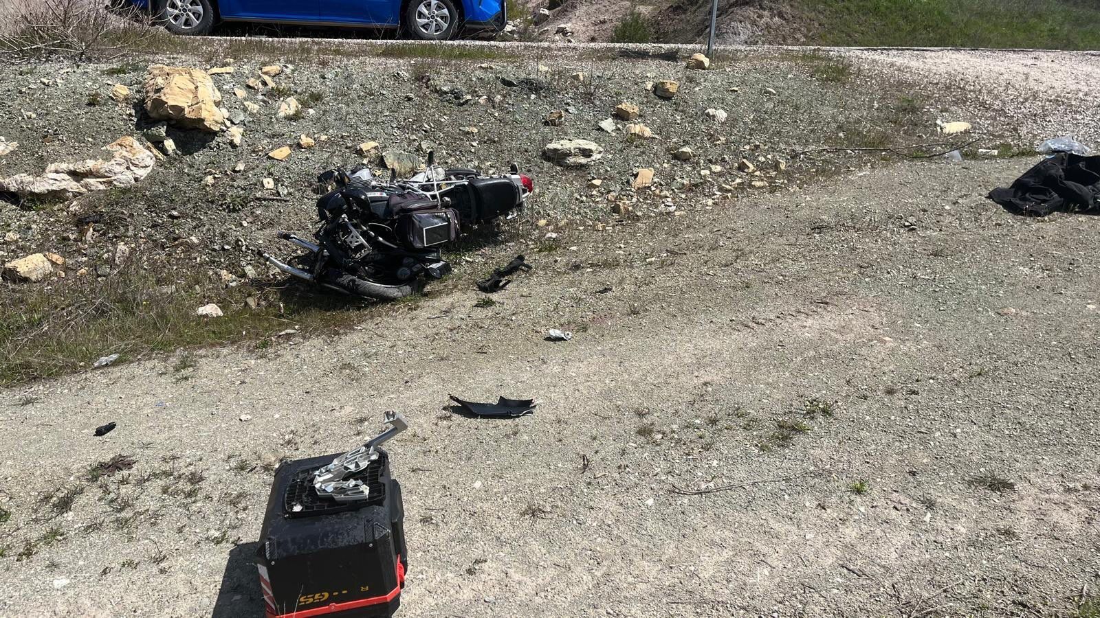 Motosiklet Tarlaya Devrildi 1 Yaralı 13059